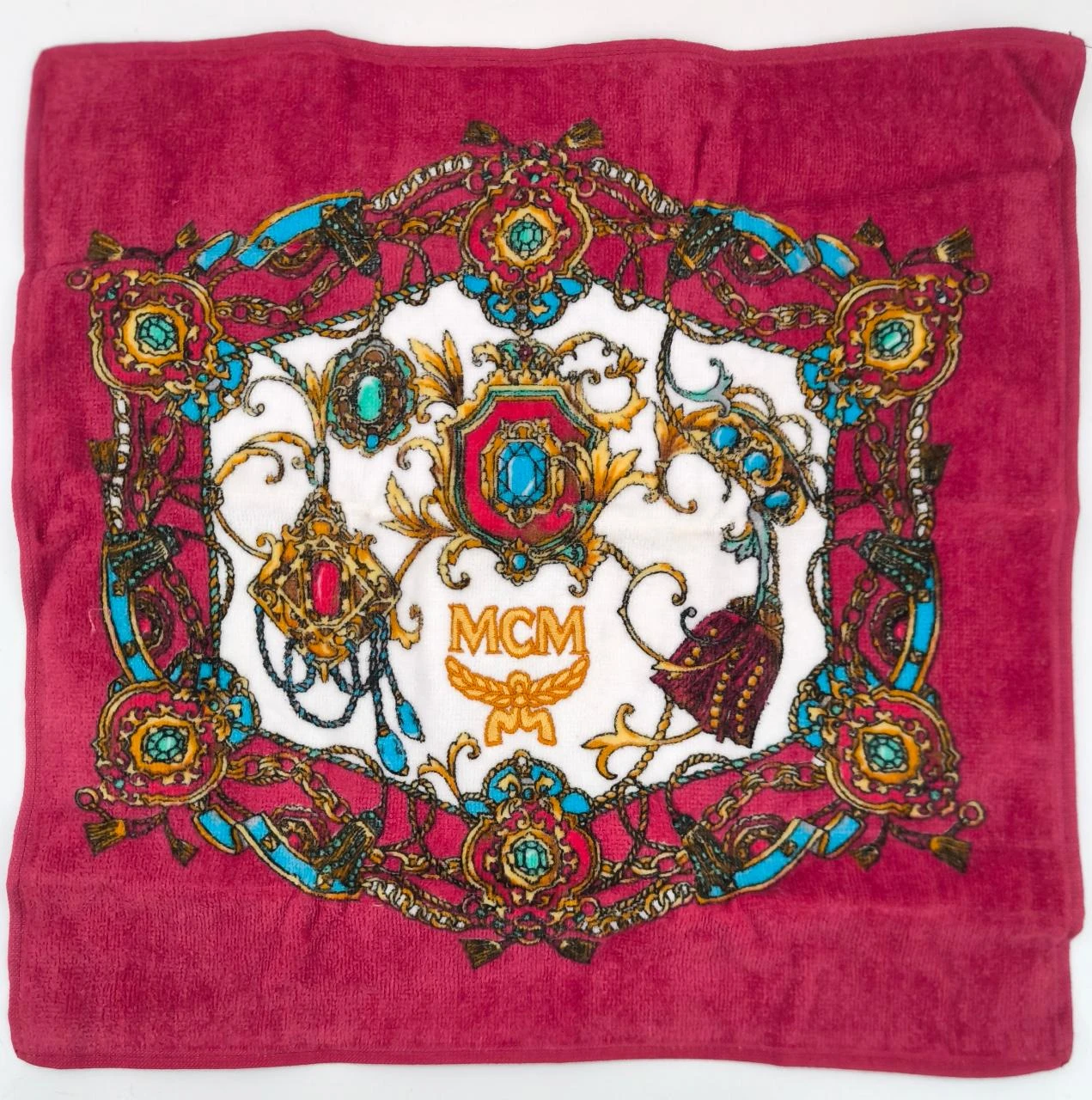 Serviette mouchoir MCM 30 por 30 – photo 2